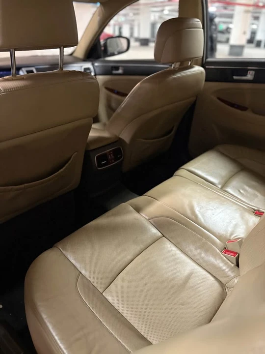 2013 Hyundai Genesis - Image 7 of 8
