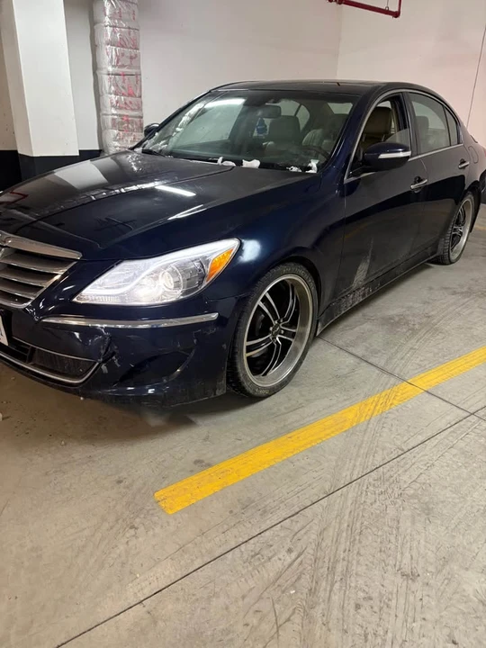2013 Hyundai Genesis - Image 5 of 8