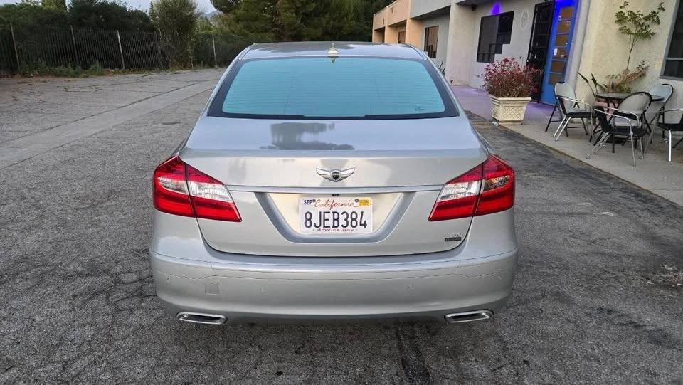 2013 Hyundai Genesis - Image 6 of 20