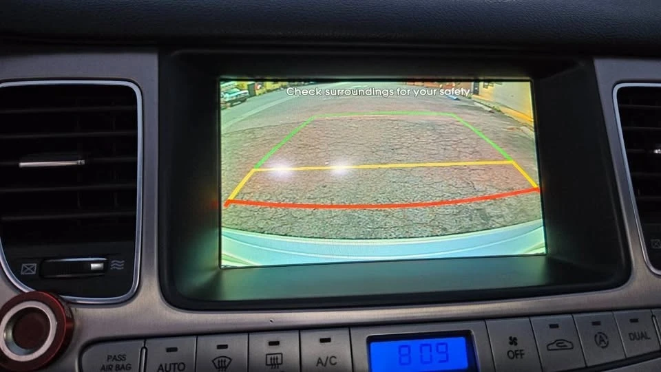 2013 Hyundai Genesis - Image 18 of 20