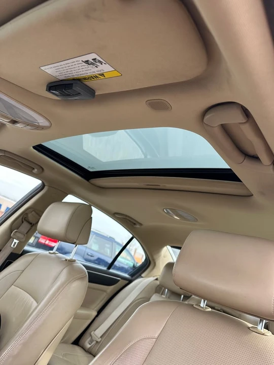 2013 Hyundai Genesis - Image 16 of 19