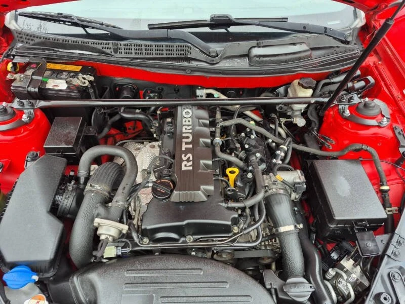 2013 Hyundai Genesis - Image 16 of 20