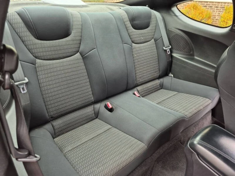 2013 Hyundai Genesis - Image 13 of 20