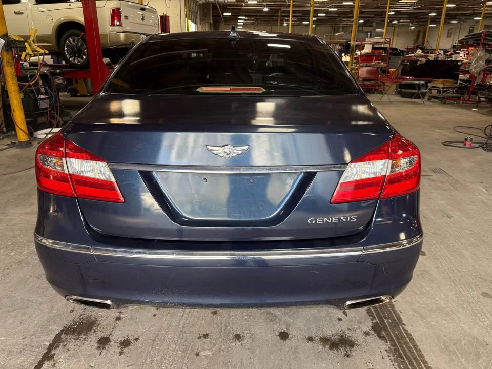 2013 Hyundai Genesis - Image 6 of 10