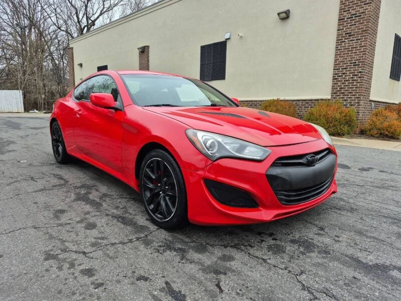 2013 Hyundai Genesis - Image 2 of 20