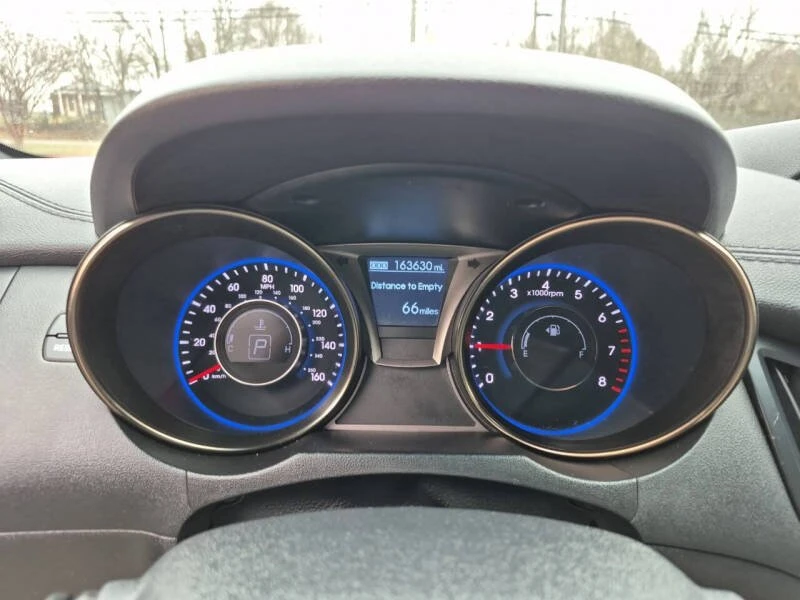 2013 Hyundai Genesis - Image 18 of 20