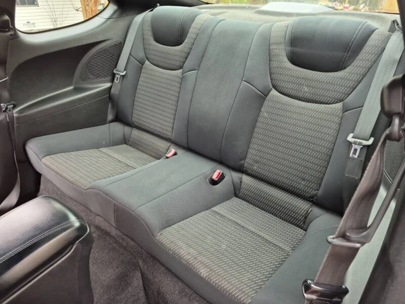 2013 Hyundai Genesis - Image 14 of 20