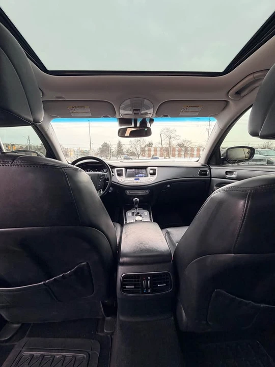 2013 Hyundai Genesis - Image 7 of 18