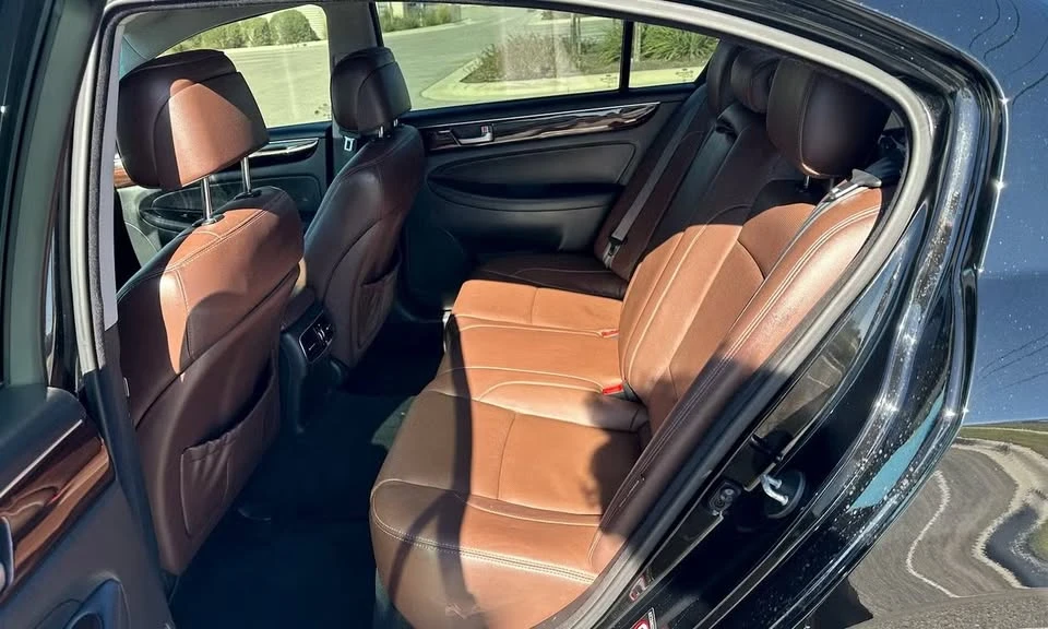 2013 Hyundai Genesis - Image 4 of 6