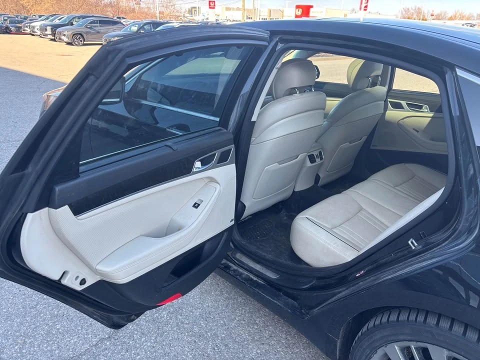 2013 Hyundai Genesis - Image 5 of 12