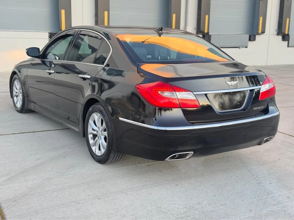 2013 Hyundai Genesis - Image 6 of 18