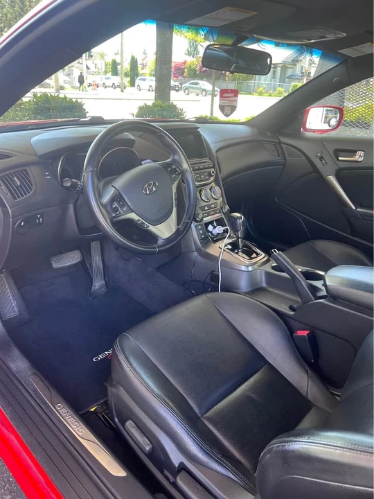 2013 Hyundai Genesis - Image 5 of 6