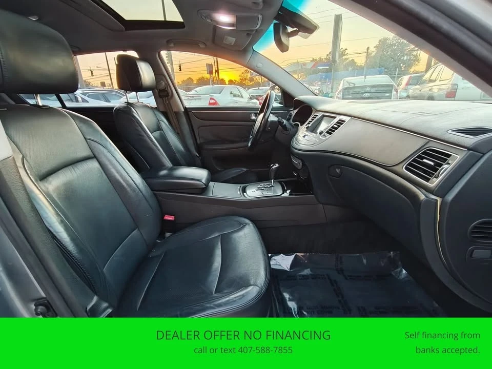 2013 Hyundai Genesis - Image 15 of 19
