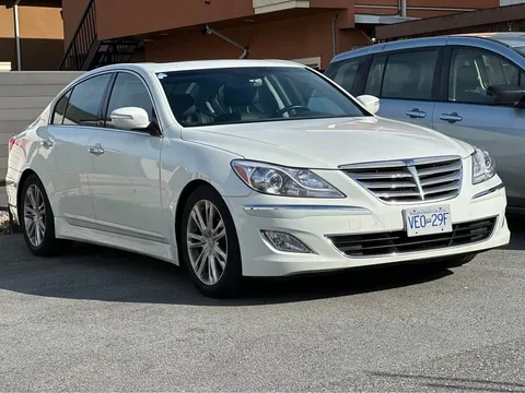2013 Hyundai Genesis
