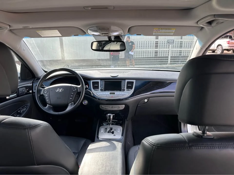 2013 Hyundai Genesis - Image 6 of 11