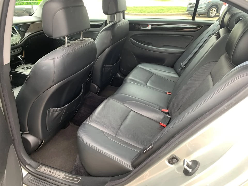 2013 Hyundai Genesis - Image 10 of 12