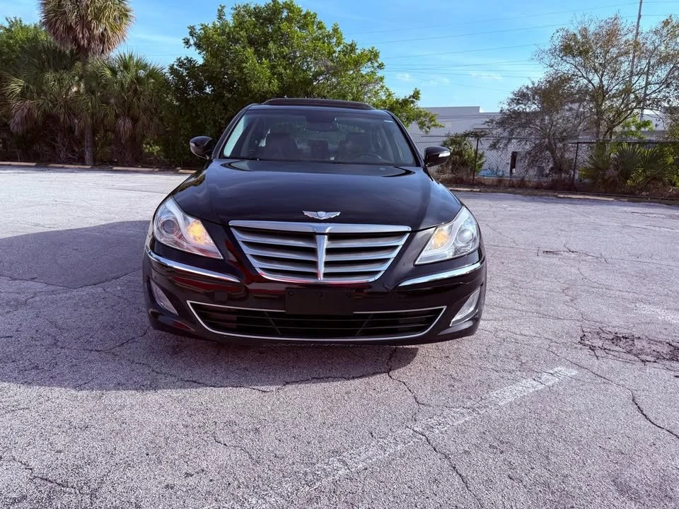 2013 Hyundai Genesis - Image 8 of 20