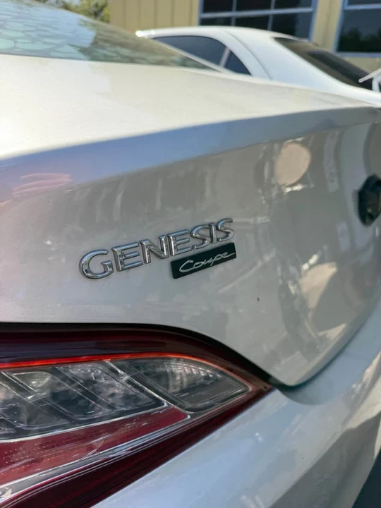 2013 Hyundai Genesis - Image 3 of 10