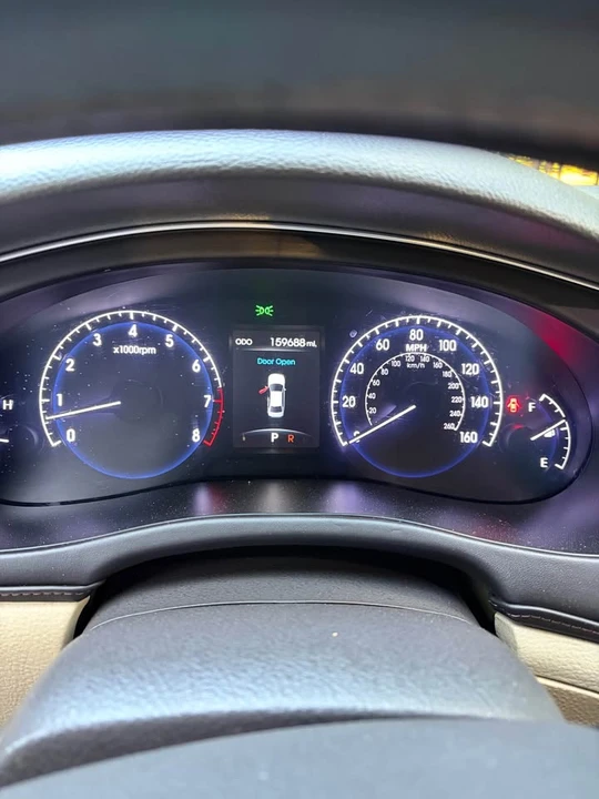 2013 Hyundai Genesis - Image 12 of 14