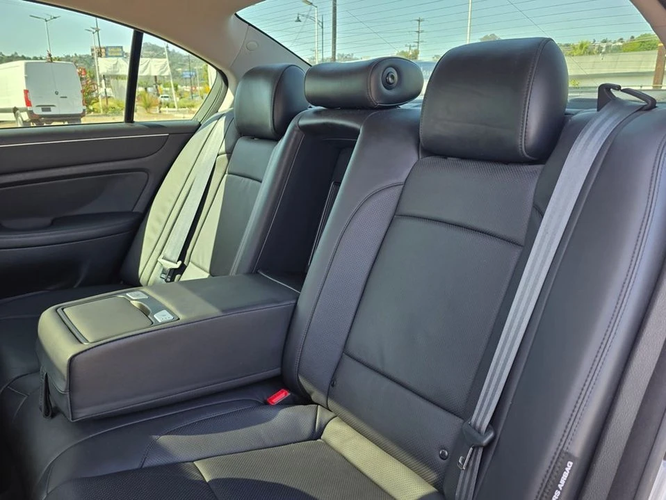2013 Hyundai Genesis - Image 20 of 20