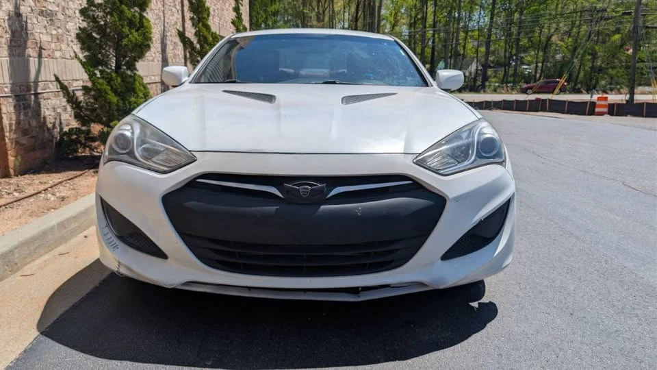 2013 Hyundai Genesis - Image 5 of 17