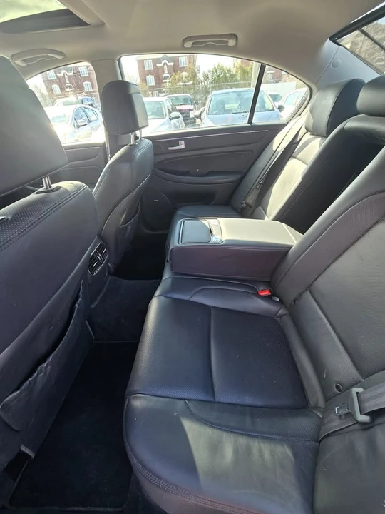 2013 Hyundai Genesis - Image 7 of 9