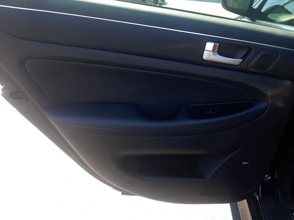 2013 Hyundai Genesis - Image 14 of 20