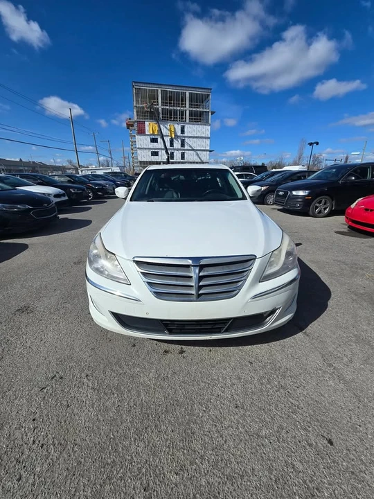 2013 Hyundai Genesis - Image 2 of 9