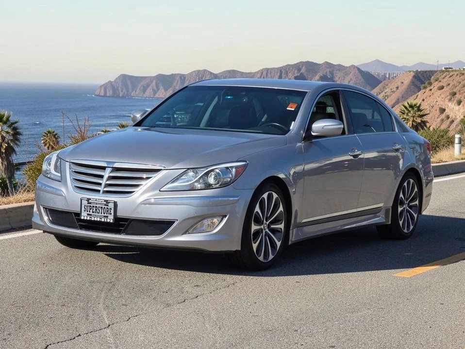 2013 Hyundai Genesis - Image 4 of 20