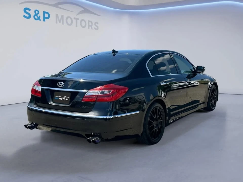 2013 Hyundai Genesis - Image 13 of 13
