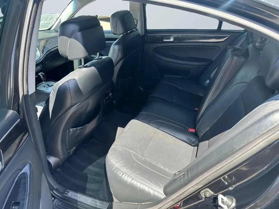 2013 Hyundai Genesis - Image 5 of 13