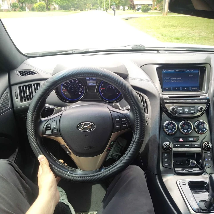 2013 Hyundai Genesis - Image 9 of 13