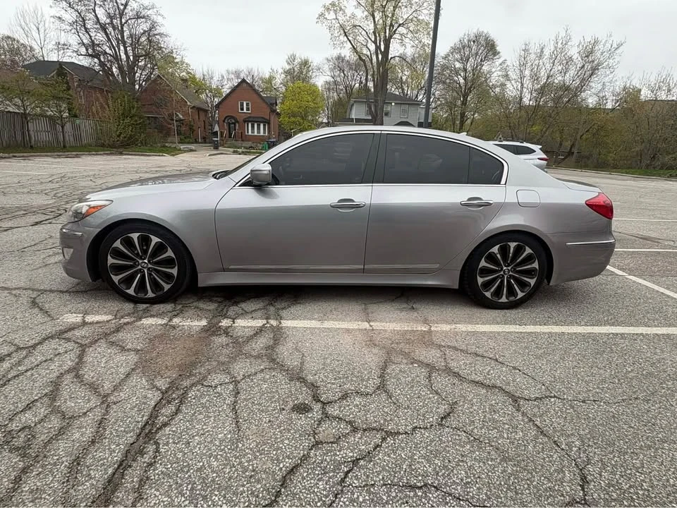 2013 Hyundai Genesis - Image 3 of 8