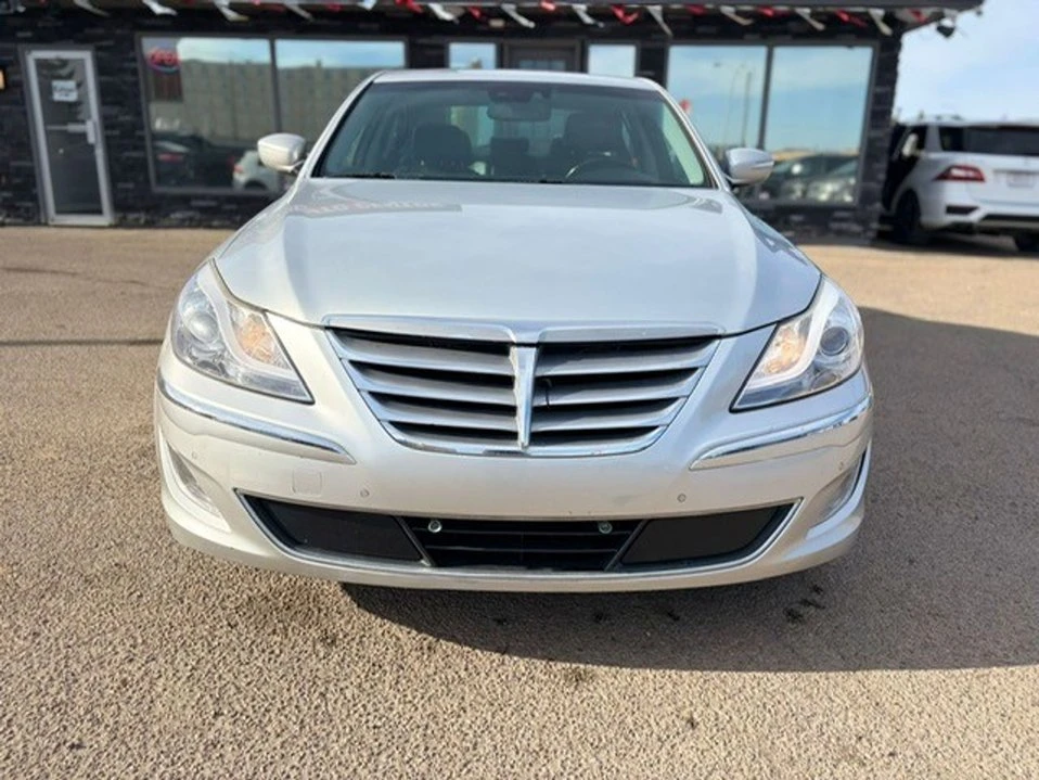 2013 Hyundai Genesis - Image 3 of 17