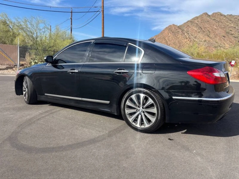 2013 Hyundai Genesis - Image 7 of 19
