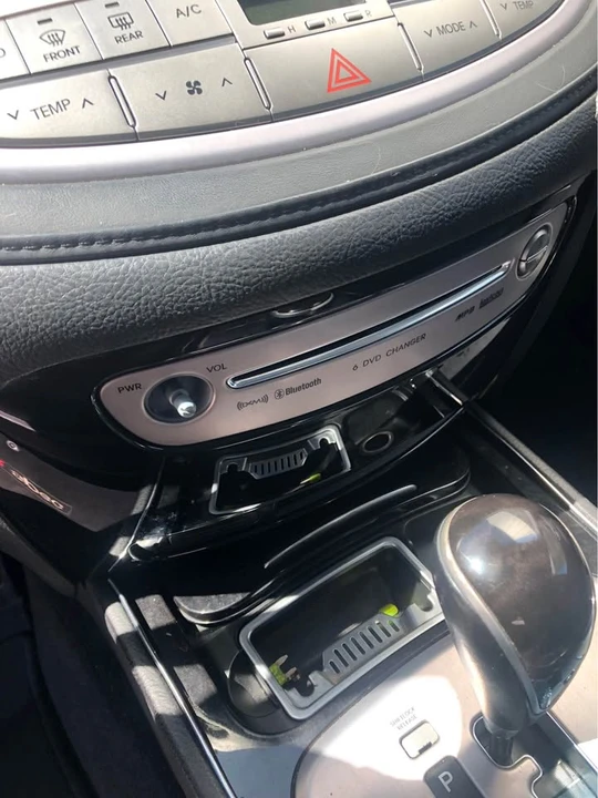 2013 Hyundai Genesis - Image 14 of 18