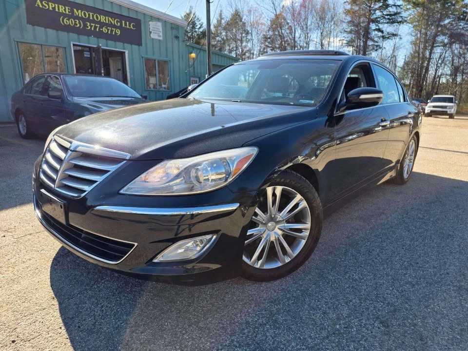 2013 Hyundai Genesis - Image 2 of 20