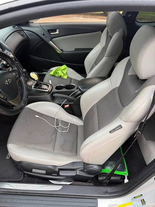 2013 Hyundai Genesis Coupe - Image 8 of 8