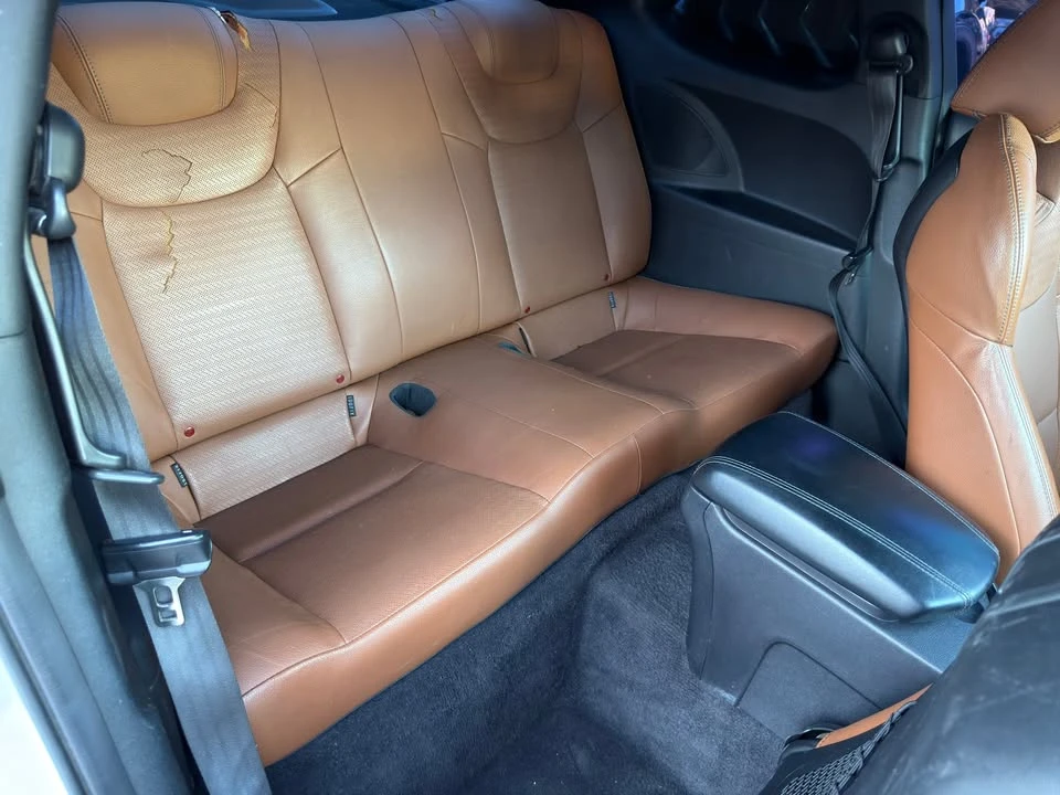 2013 Hyundai Genesis - Image 12 of 20