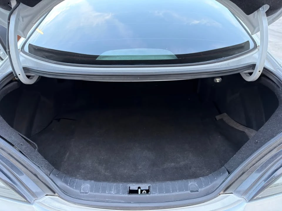2013 Hyundai Genesis - Image 18 of 20