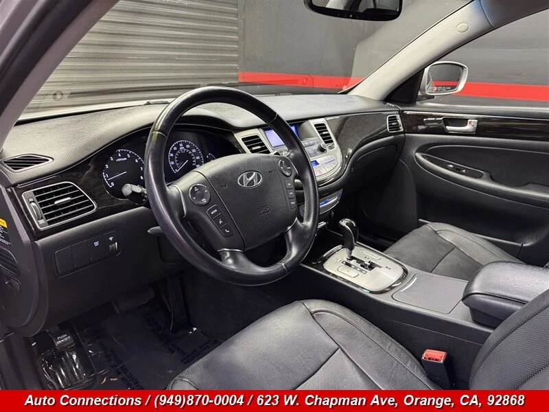 2013 Hyundai Genesis - Image 11 of 20