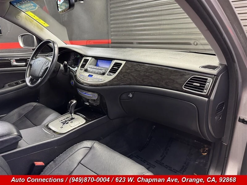 2013 Hyundai Genesis - Image 10 of 20