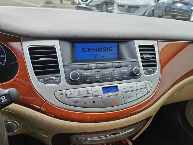 2013 Hyundai Genesis - Image 11 of 14