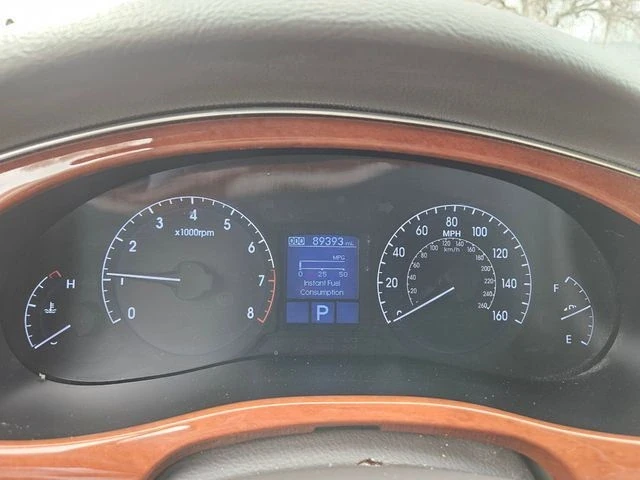 2013 Hyundai Genesis - Image 10 of 14