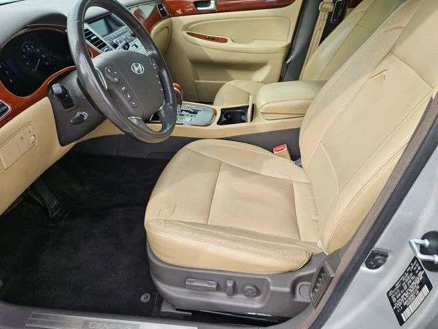 2013 Hyundai Genesis - Image 8 of 14
