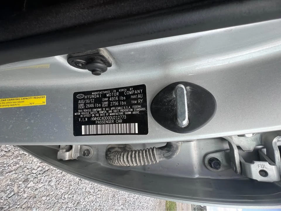 2013 Hyundai Genesis - Image 13 of 14