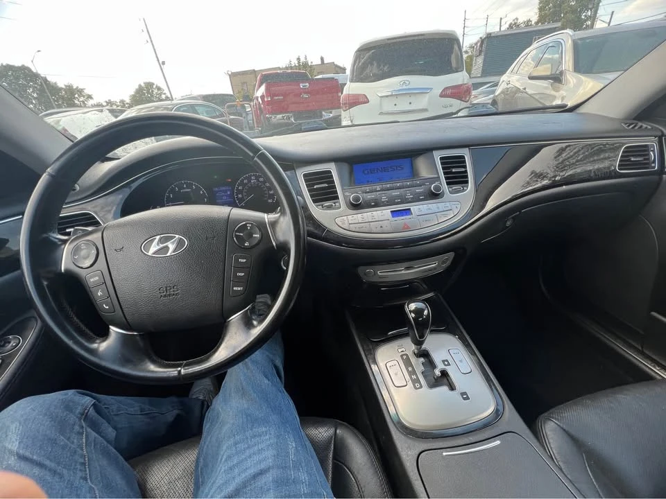 2013 Hyundai Genesis - Image 11 of 14