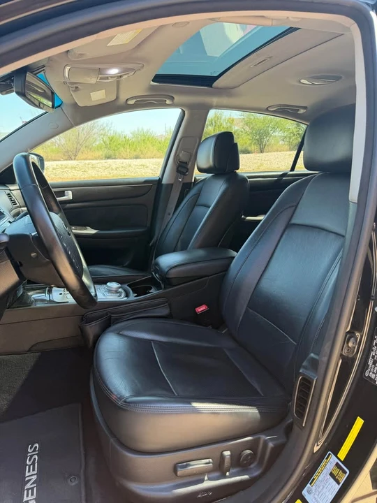2013 Hyundai Genesis - Image 6 of 19