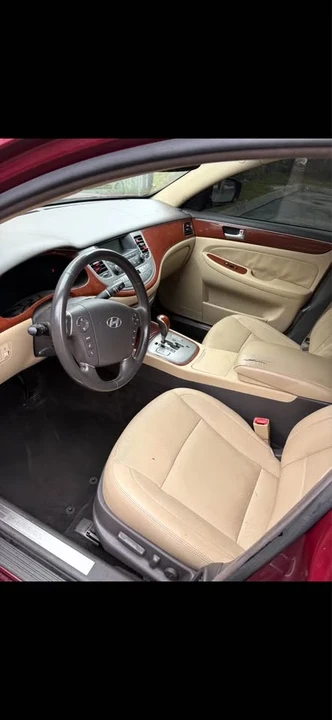 2013 Hyundai Genesis - Image 3 of 5