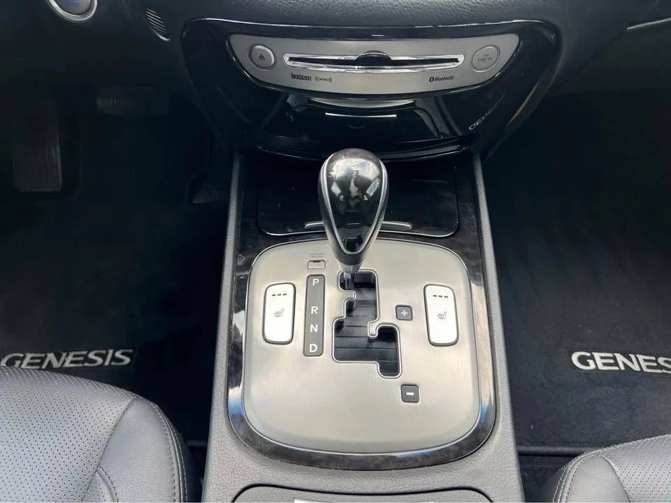 2013 Hyundai Genesis - Image 11 of 16